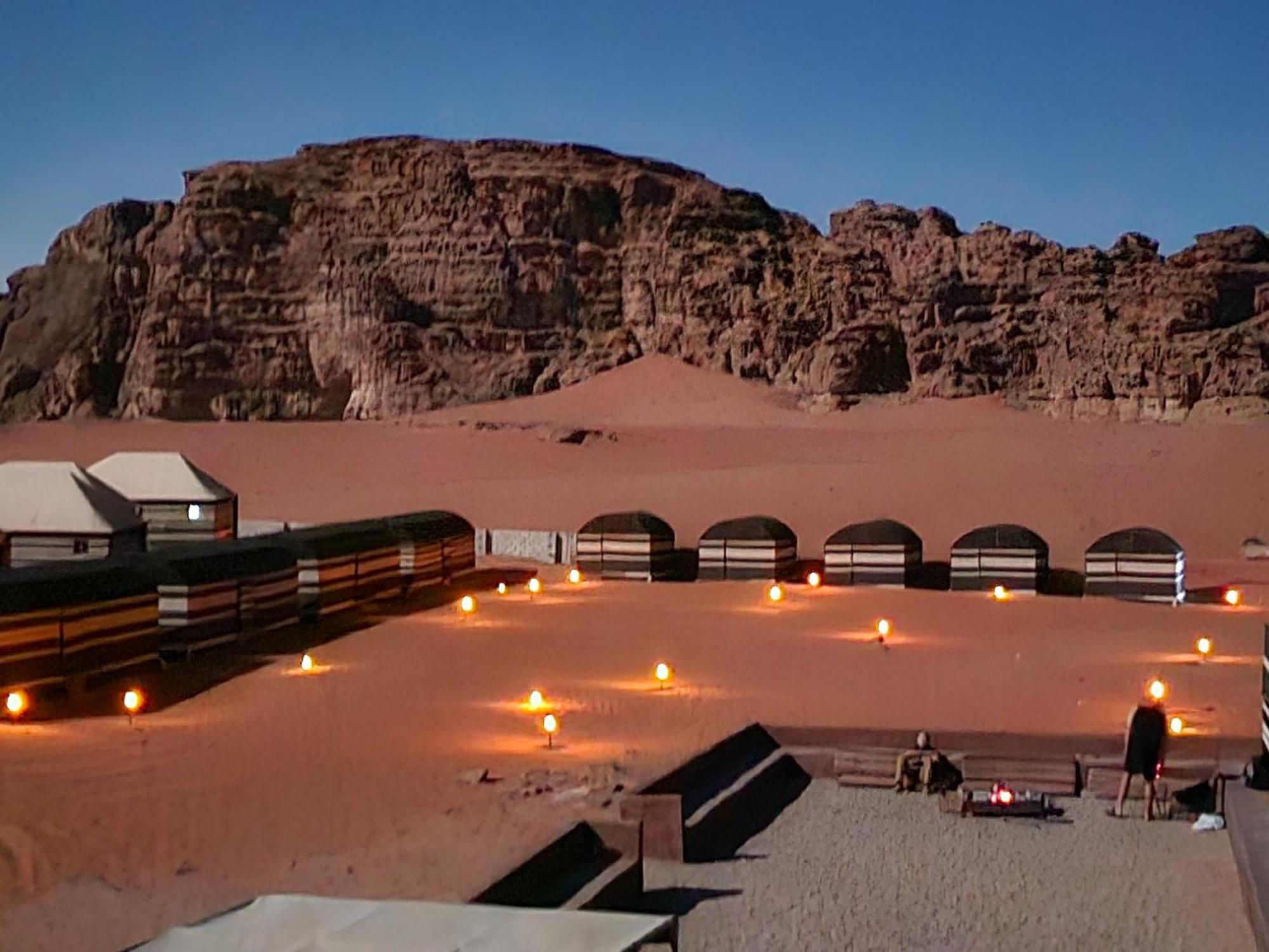Wadi Rum Candles Camp Eksteriør bilde