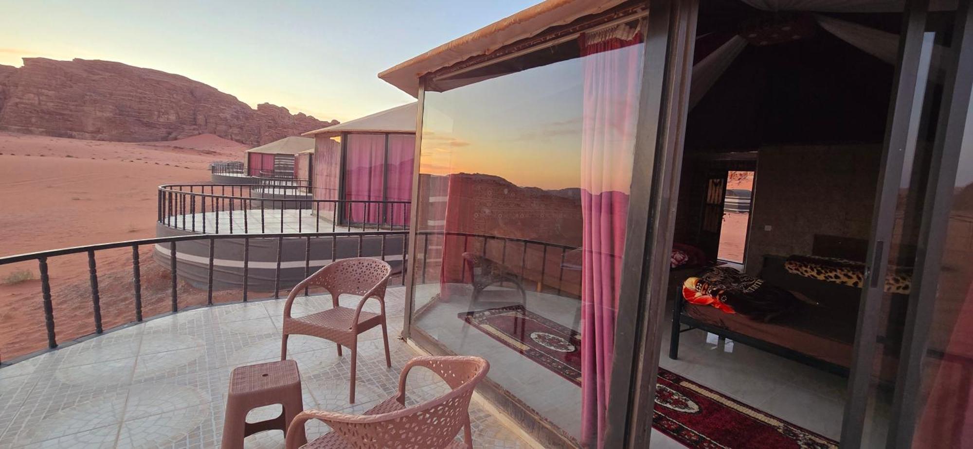 Wadi Rum Candles Camp Eksteriør bilde
