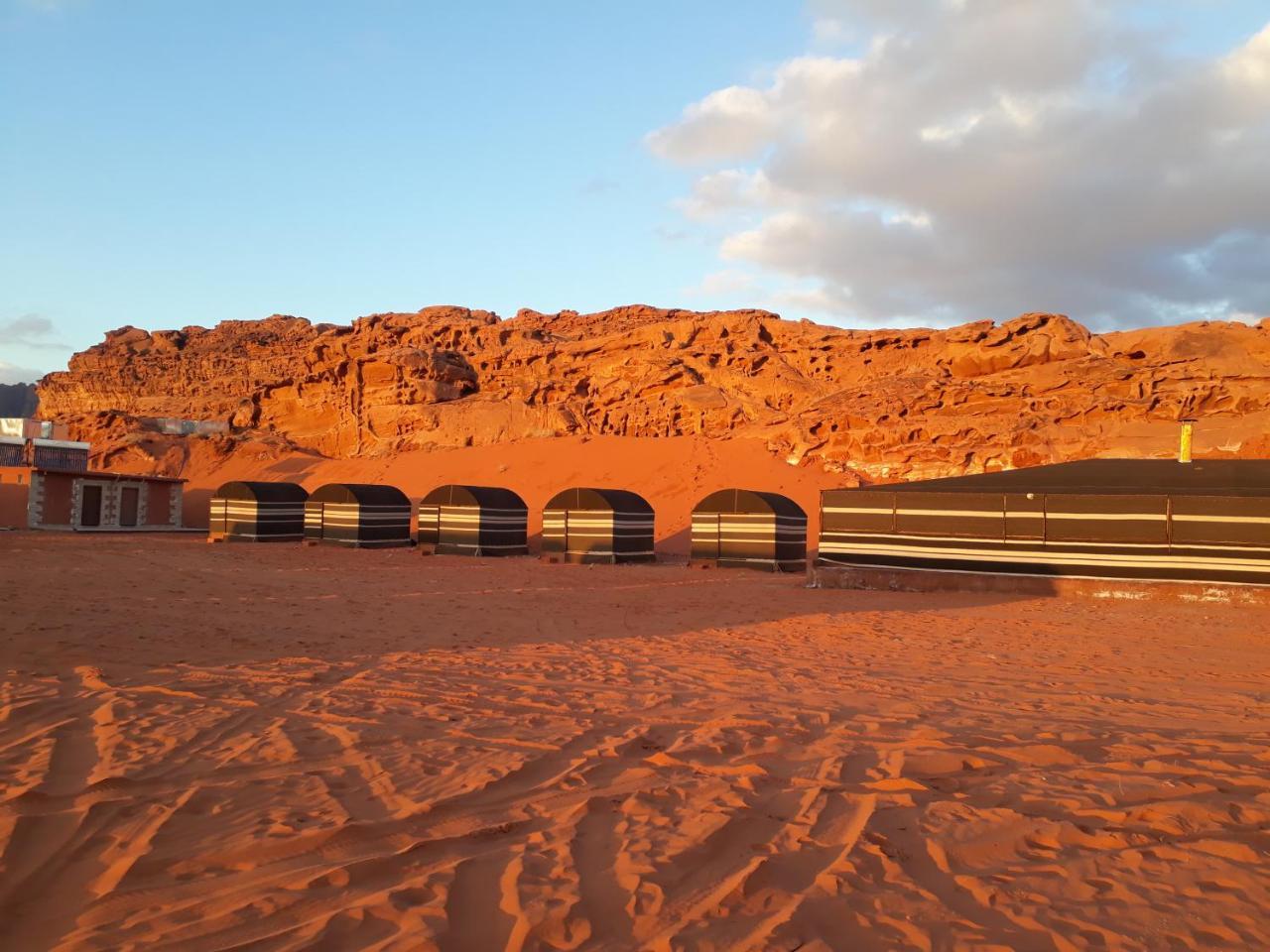 Wadi Rum Candles Camp Eksteriør bilde