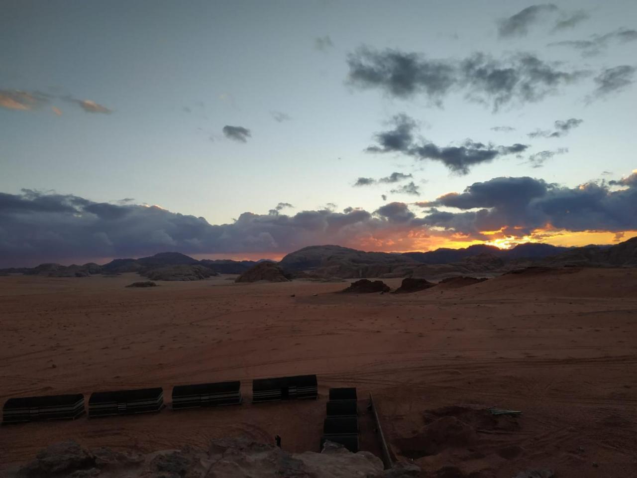 Wadi Rum Candles Camp Eksteriør bilde